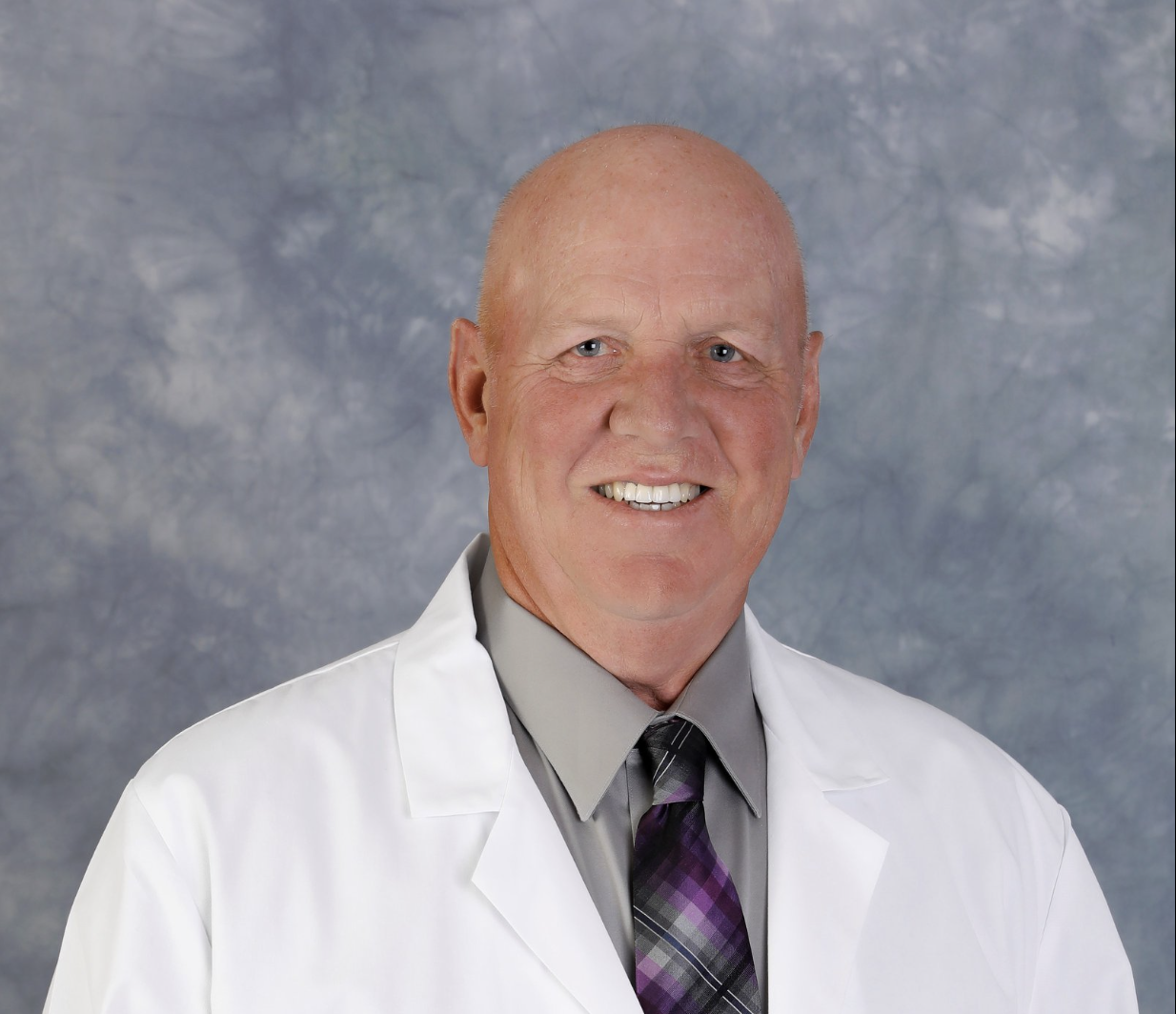 Dr. Etage Manuel – Chiropractor