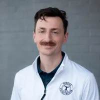 Dr. Zachary Hirst – Chiropractor